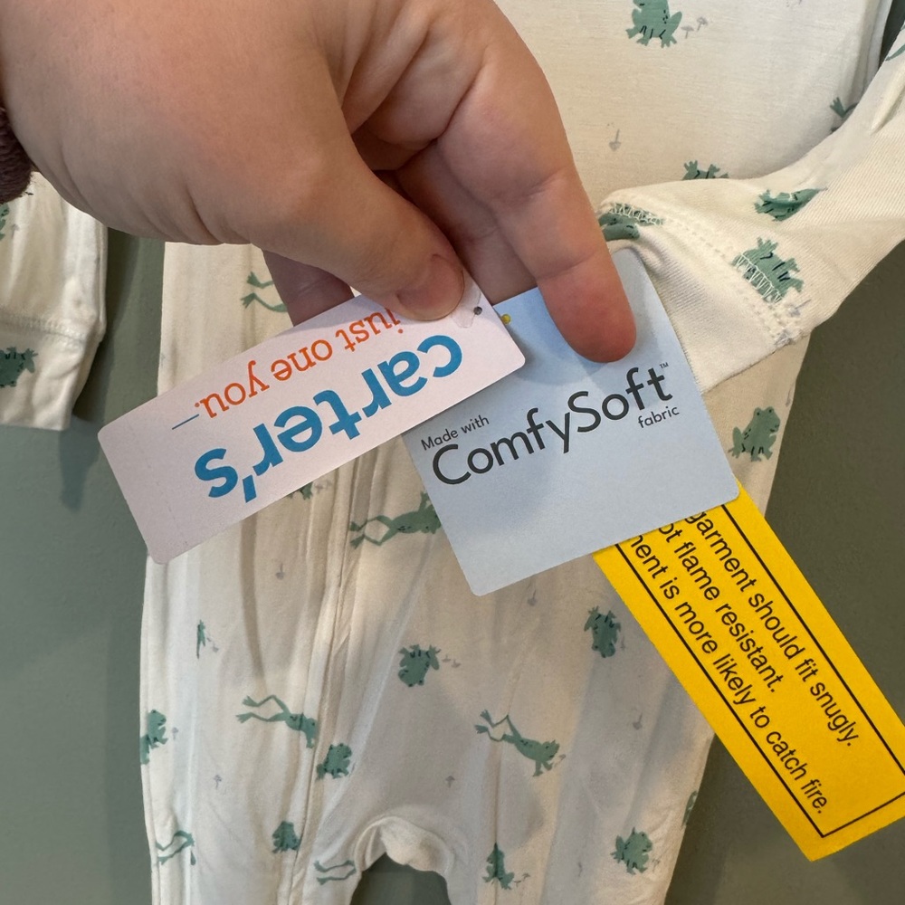 CARTERS comfy soft 2T froggy sleeper - Picture 6 of 9